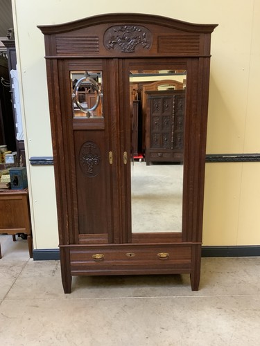 Antiker kleiderschrank - antiker,
