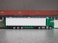 Renault T 5-achs Gardinenplanensattelzug mit Crayler-Heckstapler - "weiß-grün"