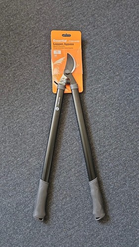 Essential fiskars bypass - by,