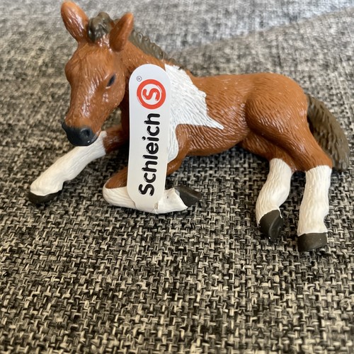 Pferd sammlerfigur liegend - pferd,