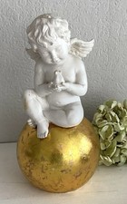 Großer Engel Putte m. Frosch auf Goldkugel, Creme - Weiß / Gold, H: 25 cm, 90 er