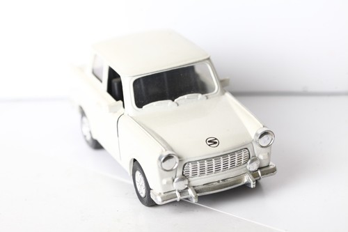 Trabbi guss weiss ddr 1989 - guss,