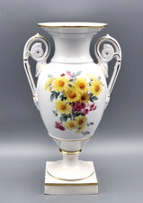Meissen Porzellan Amphorenvase Vase antik, Blumen Handmalerei vergoldet, 22,7 cm