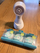 Gesichtsreinigungsgerät mit 3 neuen Ersatzbürstenköpfen