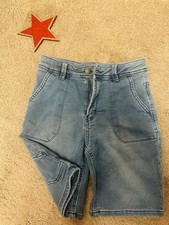 🔷 Kurze, schöne Jeanshose