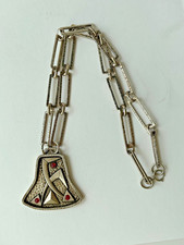 Halskette mit Anhänger