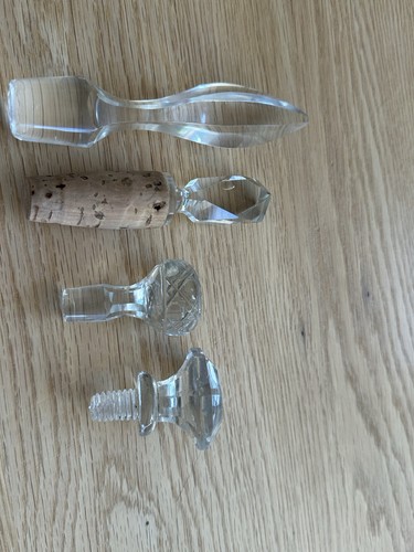 Vier glasstöpsel für - glasstöpsel,