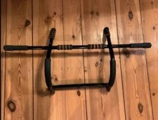 Türreck und Klimmzugstange