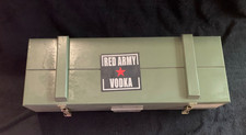 RED ARMY Vodka Flasche leer in Holzkiste
