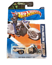 ✅ Hot Wheels BOSS HOSS MOTORCYCLE Police in OVP * 2011 Main Street * MOC