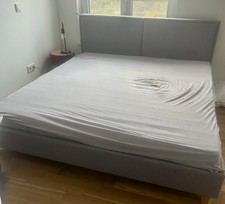 Polsterbett 180x200 mit Naturlatexmatratze und Lattenrost