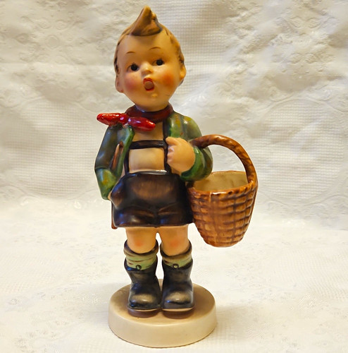 Goebel porzellanfigur junge - porzellanfigur,