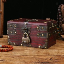 Tischdekoration aus Holz mit