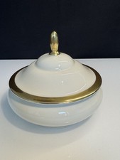 Königszelt Porzellandose