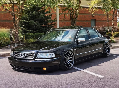 Audi cupra r - s8,