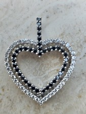 Wunderschönes großes Pierre