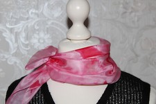 kleines rosa Tuch aus Seide Seidentuch Nickituch Handarbeit aus Deutschland