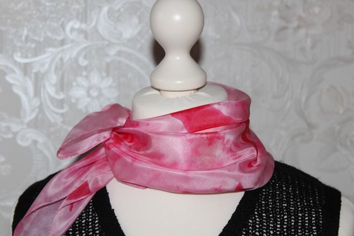 Kleines rosa tuch aus seide - kleines,