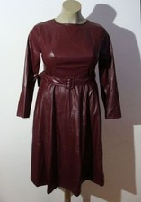 Edles Bordeaux farbenes PU