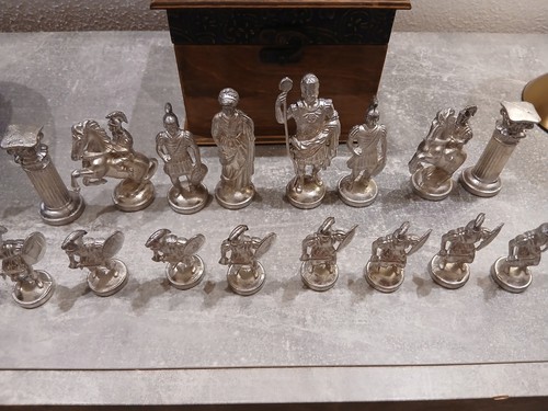 Schachfiguren aus metall - schachfiguren,
