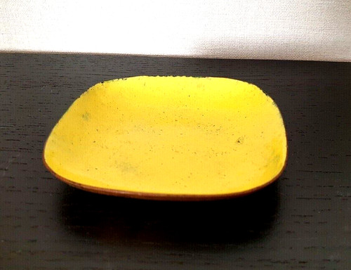 Zitronengelbe emailleschale - zitronengelbe,