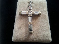 Kreuz-Anhänger, schwer, in Silber 835/000 bi-color