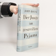 Der Junge im gestreiften