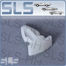 Klammer an Schutzschiene vorn