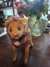 STEIFF  LÖWE FILZ Mit KNOPF