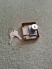 DDR Möbelschloss Aufbauschloss Kasten-Schrankschloss 2 Sicherheitsschlüssel (K28