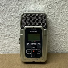 Zoom Handy Recorder H2 Hand