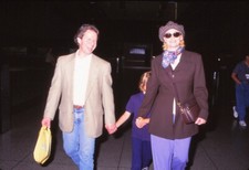 Dia Cybill Shepherd mit Tochter und Freund 1996 KB-format Fotograf P11-29-2-3