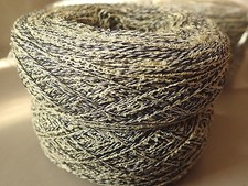?875g tolle Wolle Bouclé Garn Melange Schwarz/Grün/Weiß, Gefachtes Garn 