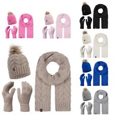 Mütze, Schal und Handschuhe