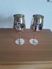 2  große Champagne Gläser