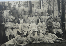 WW1 Deutsche Soldaten, Verwundete, Krankenschwestern. Von Fritz Hartmann Kaiselautern (j)