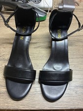 Schwarze Riemchensandalen High