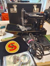 1953 Singer Featherweight 222K Nähmaschine 230V