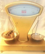 Italiana Macchi Retro- 1960 Waage Sammlerstück .Präzisionswaage Typ F/4