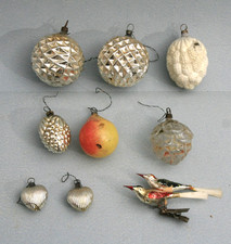 Konvolut Christbaumschmuck Vögel, Kugeln, Früchte, Herzen ca. 1910 - 1920
