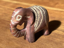 Elefant Elephant Figur Speckstein- Sammelfigur - dunkel-rot mit Muster