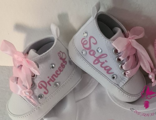 Babyschuhe aus canvas - babyschuhe,