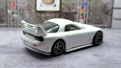 Hot wheels mazda 7 - hot, weiß