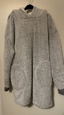 Haus Hoodie warm