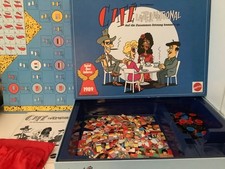 Cafe International, Spiel des