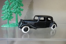 Dinky Toys  Citroen Traction Avant   1:43