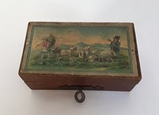 alte kleine Holz Sparbüchse