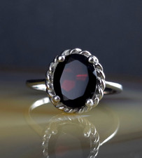 Ring Silber 925 Granat rot 17,6 mm - elegant  & zeitlos & schön funkelnd