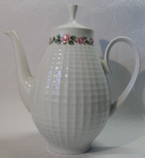 Alte Eschenbach Bavaria Porzellan-Kaffeekanne in Gitteroptik und Rosen-Dekor –