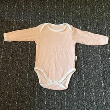 Baby Bodys 4 stück gr. 6-9